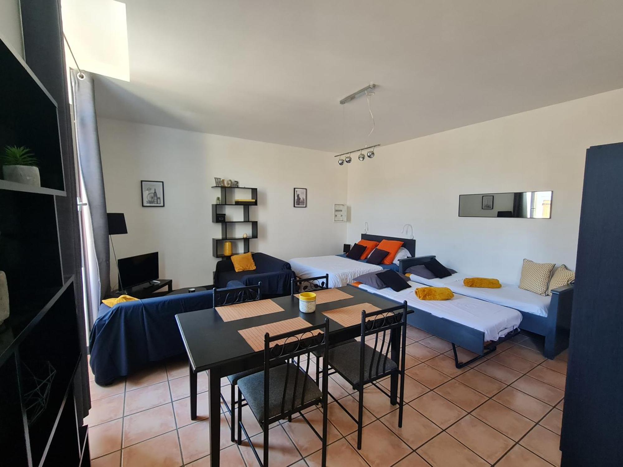 Le Prieure - Studios Jusqu'A 4 Personnes Villeneuve-lès-Béziers Exterior foto